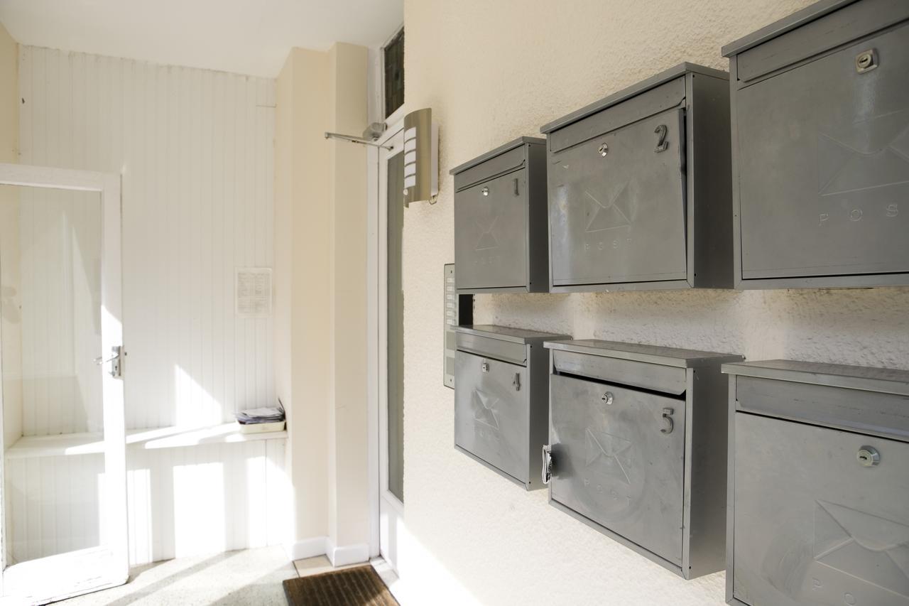 Large 2 bedroom Apt - Near Beach - Free parking Bournemouth Buitenkant foto