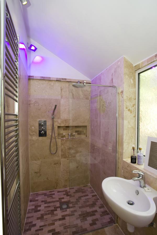 Large 2 bedroom Apt - Near Beach - Free parking Bournemouth Buitenkant foto
